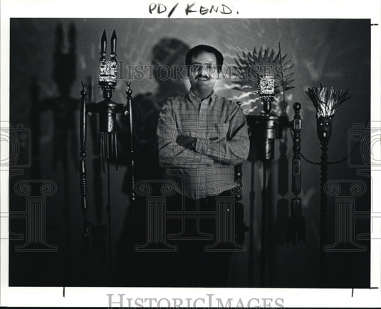 1991 Press Photo Mark Soppeland with his Lamp Art - cva43753 - Historic Images
