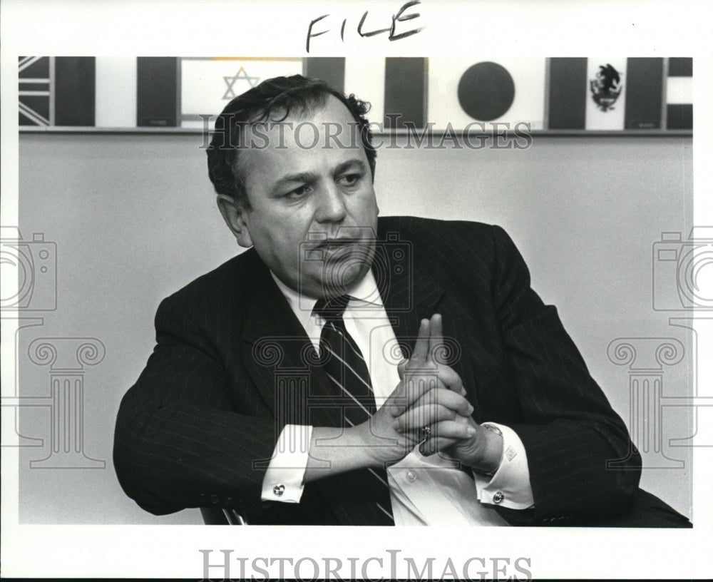 1987 Press Photo Morry Weiss, President American Greetings Corp - Historic Images