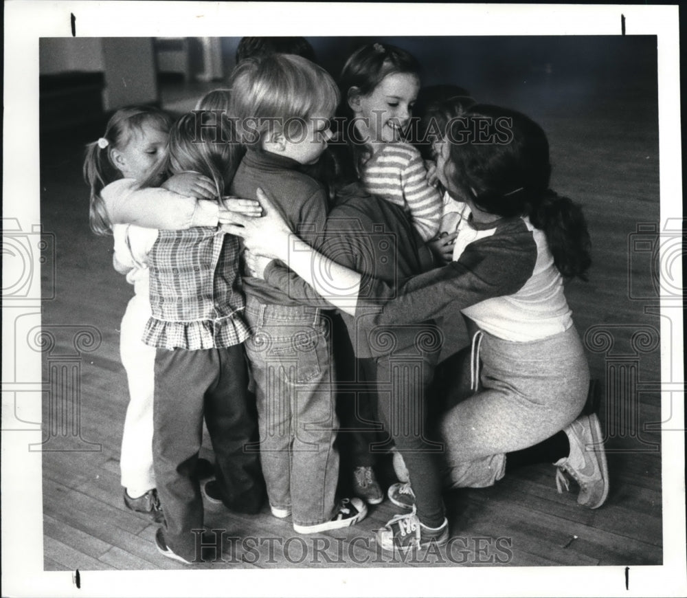 1982 Press Photo Creative Movement class at Eleanor Garfield Park - Historic Images