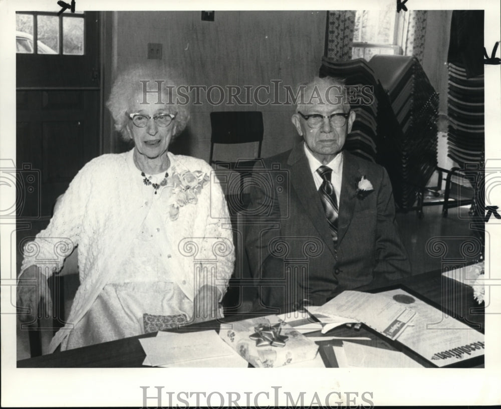 1983 Press Photo Bess &amp; Leo Tinker - Historic Images