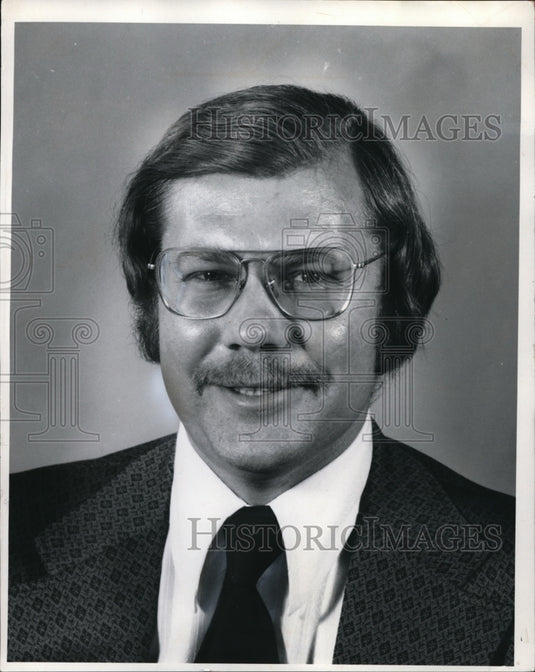 1971 Press Photo Edward Spehar Asst.Vice Pres. of Schreiber Bosse & Co - Historic Images