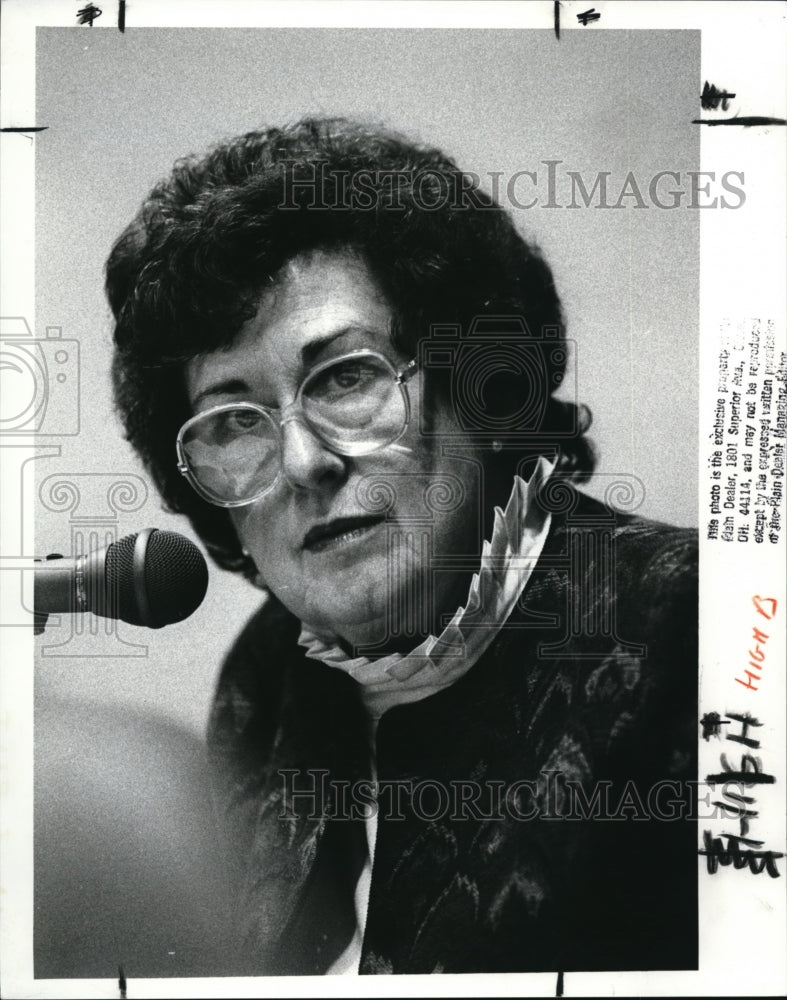 1989 Press Photo Mayor Virginia K Swanson of Highland Heights - cva44282-Historic Images