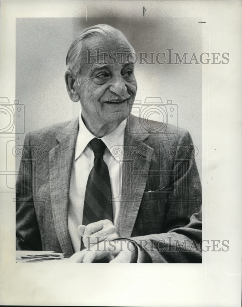 1984 Press Photo Alex E Thomas, 83yr old, Real Estate Salesman - Historic Images