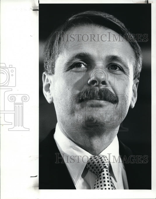 1988 Press Photo Larry R Thompson, New Director of the Rock N' Roll Hall of Fame - Historic Images