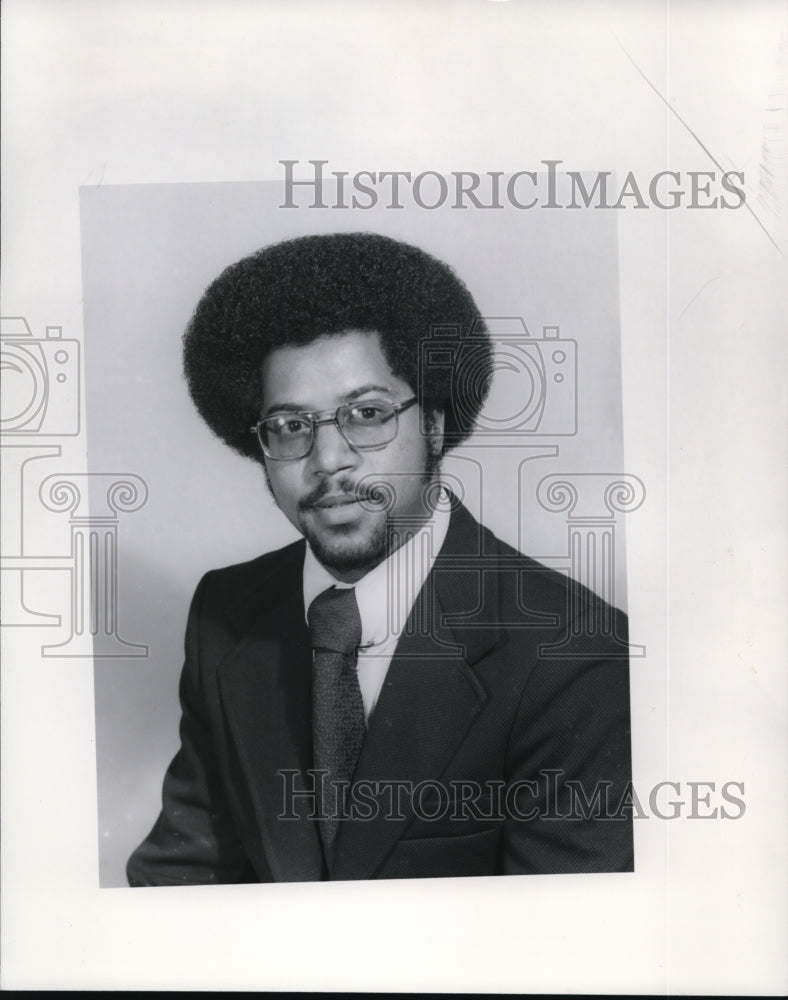 1977 Press Photo Dennis Tatum, Ward 28 - Historic Images