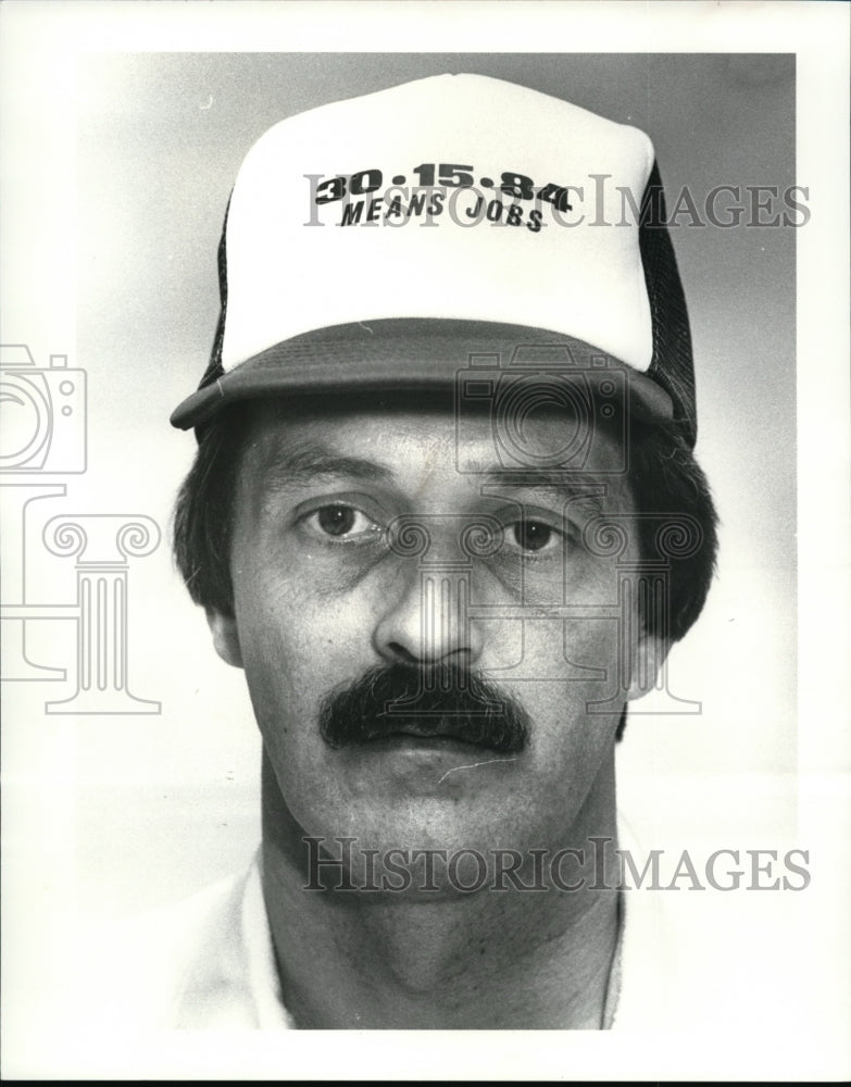 1983 Press Photo Joe Spring - Historic Images