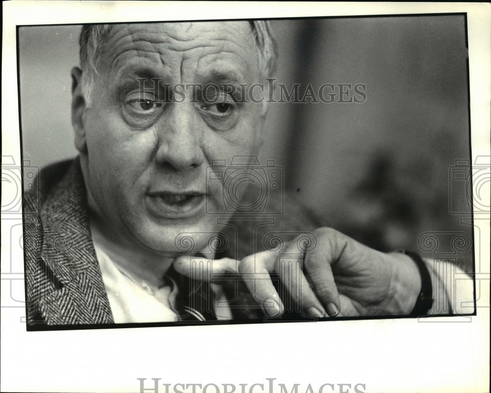 1982 Press Photo Heart of Willoughby Committee Chairman Joseph Tulley - Historic Images