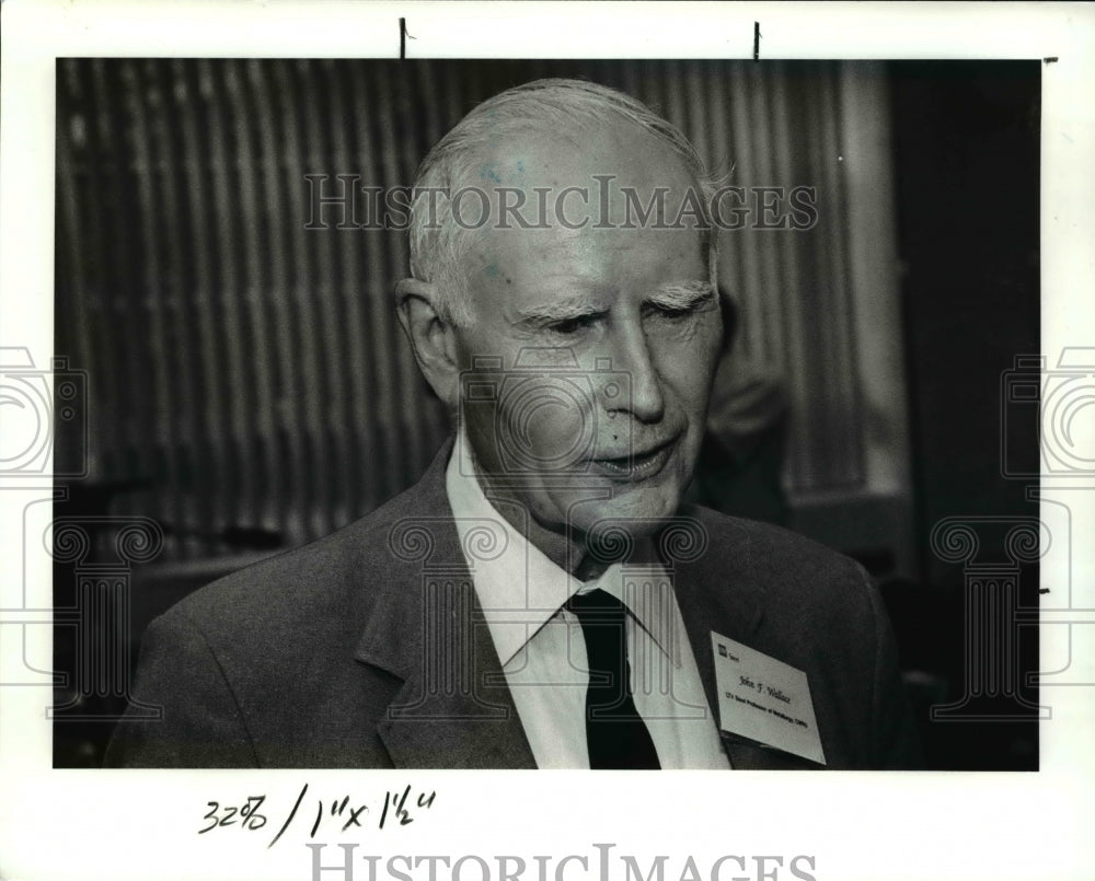 1989 Press Photo Prof John F Wallace-Historic Images