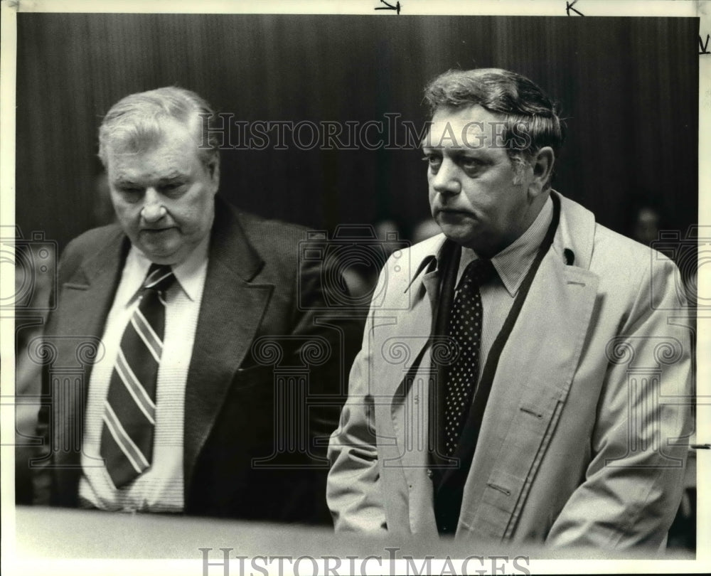 1984 Press Photo Lawyer William Mahon and Mayor Arthur Westfall - Historic Images