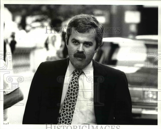 1986 Press Photo Donald J. Wheeler Agent for Office of Labor Racketeering - Historic Images