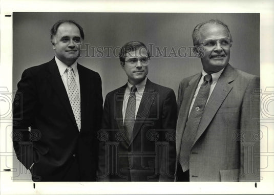 1987 Press Photo Richard A Warren owner of Cragin, Lang, Free a& Smythe - Historic Images