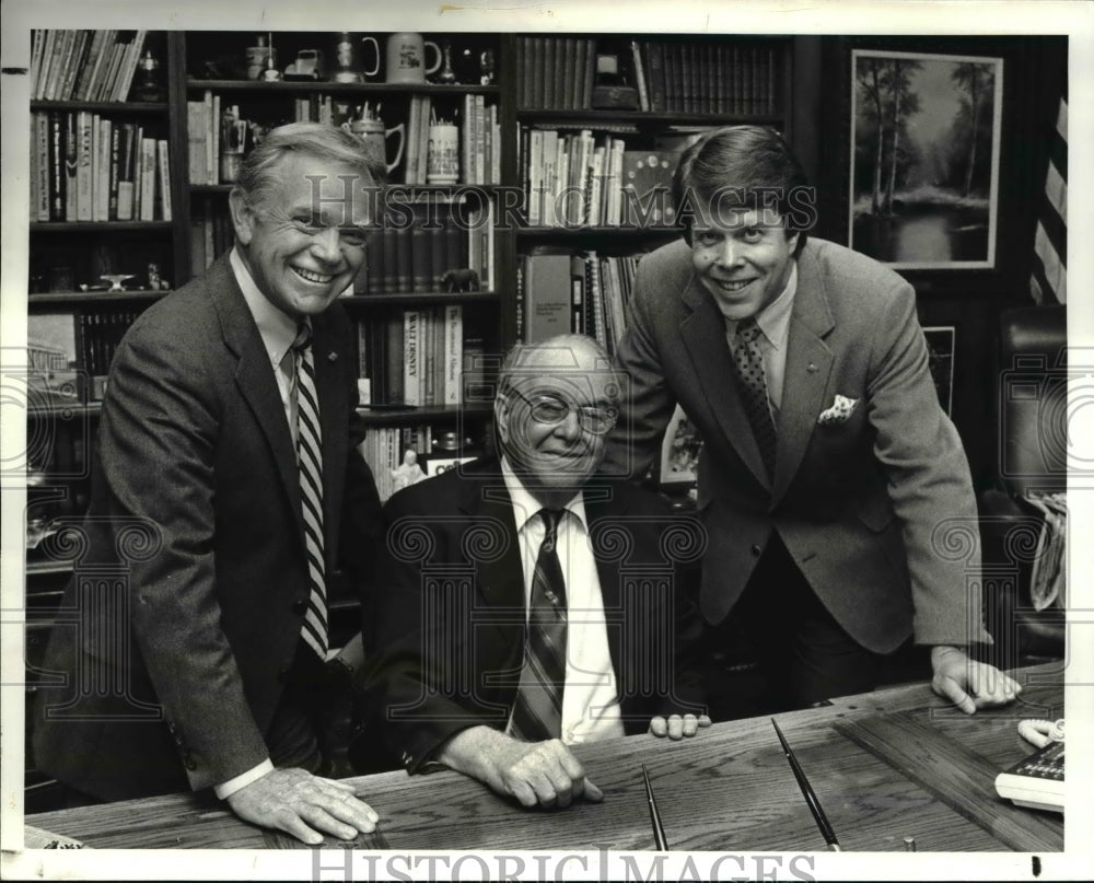 1987 Press Photo Del, John an Al Spitzer or Spitzer Management Co - Historic Images