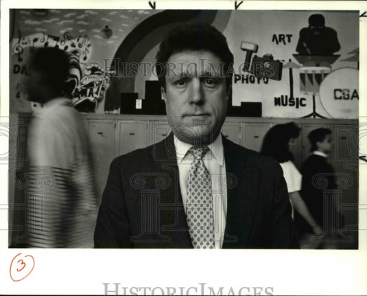 1990 Press Photo Cleveland School of Arts principal Anthony Vitanza - cva45192-Historic Images