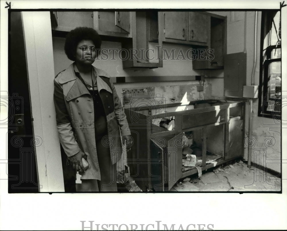 1983 Press Photo Sharon Tramble Pres. of Coalition to Improve Living Standards - Historic Images