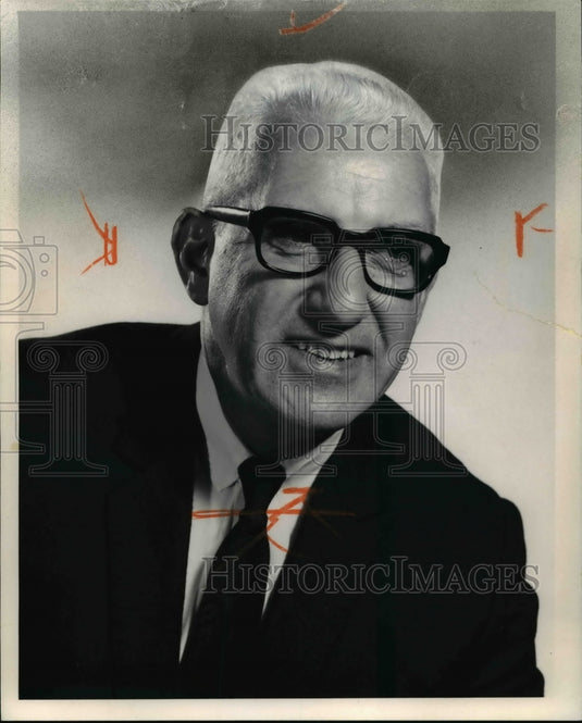 1969 Press Photo Kal Walker Jr. PD Columnist Money Matters - cva45566 - Historic Images