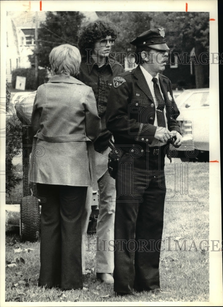 1979 Press Photo George Voinovich &amp; Family Molly Struck By Car - cva45601 - Historic Images