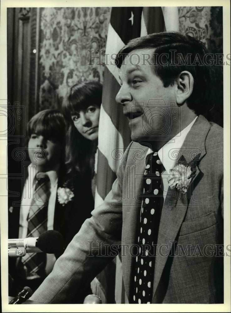 1979 Press Photo Mayor Vornovich First Press Conference With Wife Janet - Historic Images