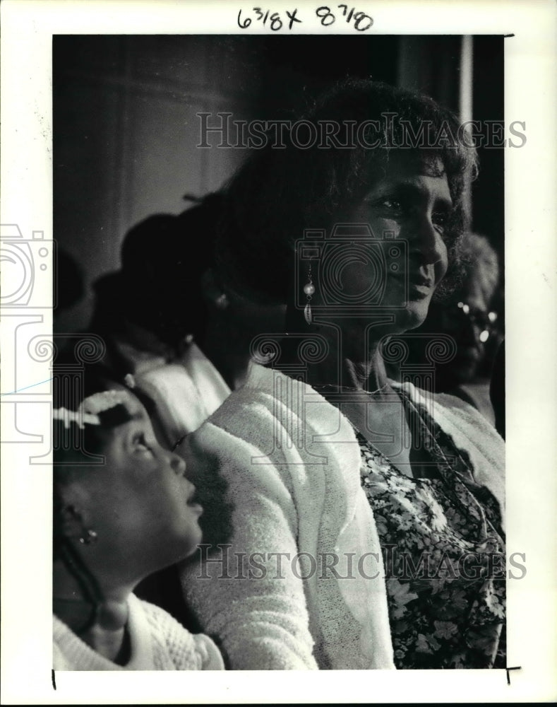 1991 Press Photo Catherine L White Outstanding Foster Parents Awardee - Historic Images