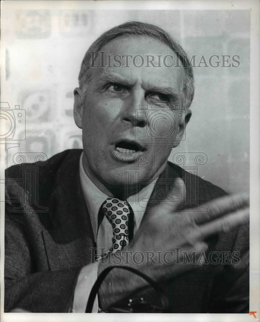 1976 Press Photo Boston Mayor Kevin H. White - Historic Images