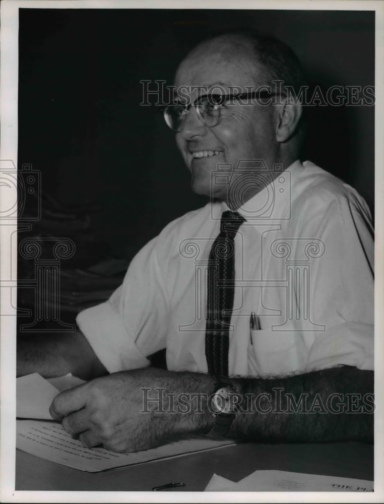 1972 Press Photo William Ware , Plain Dealer Sunday editor - cva46023 - Historic Images