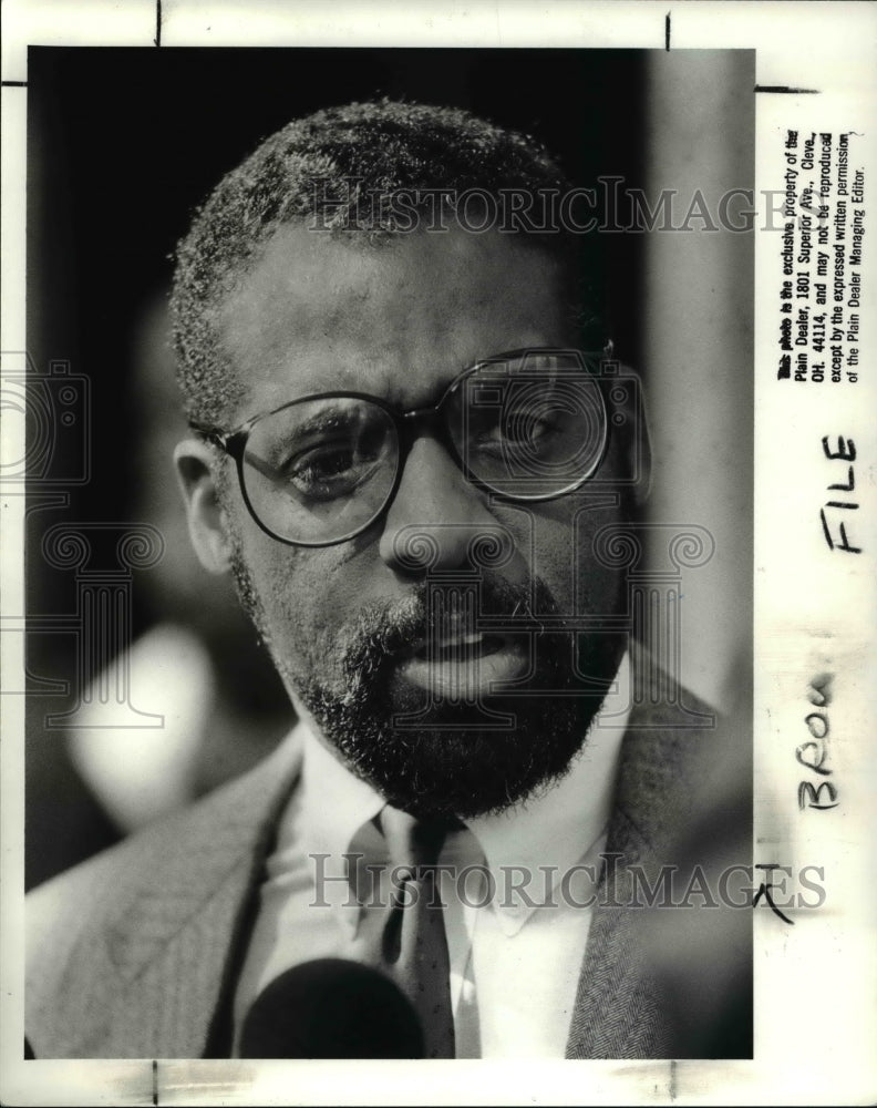 1988 Press Photo Sen. Micheal White - cva46172 - Historic Images