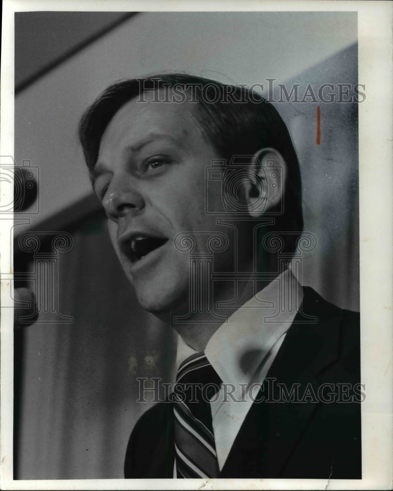 1971 Press Photo George Voinovich At City Club Forum - cva46516 - Historic Images