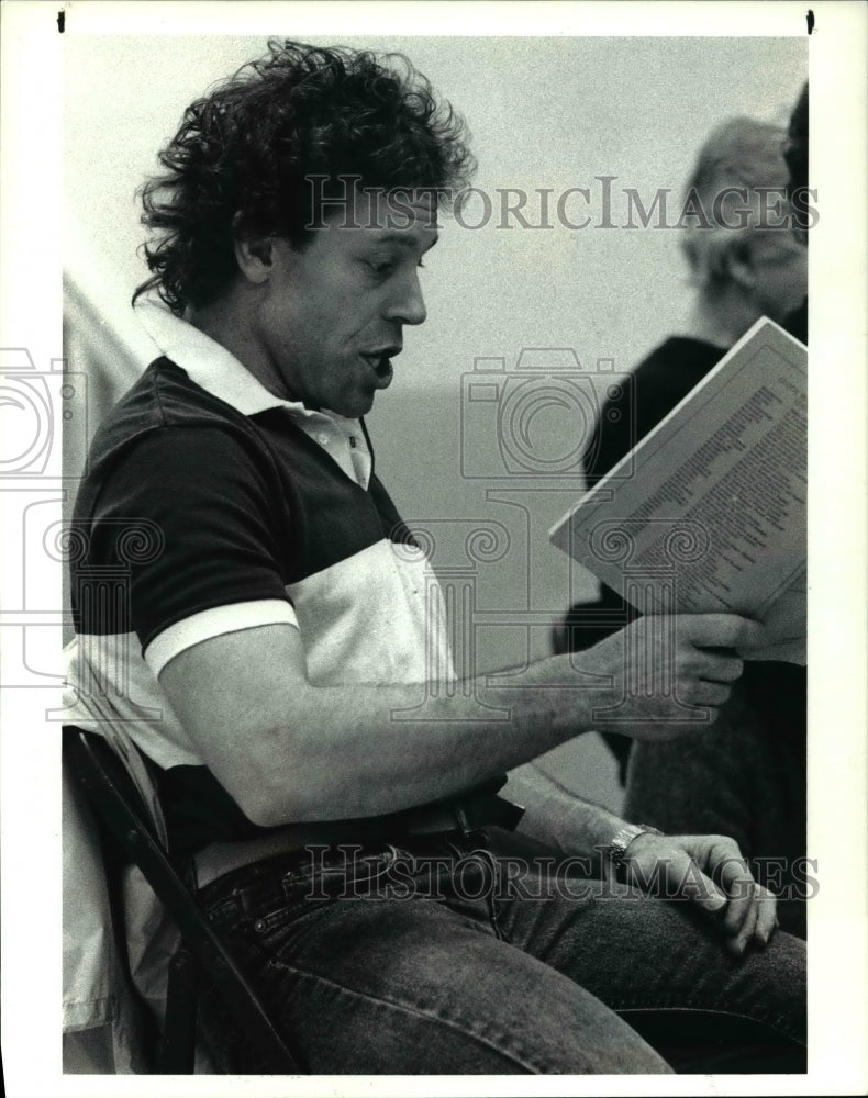 1990 Press Photo Christian Webb During Rehearsal At Lakewood Baptist Church - Historic Images