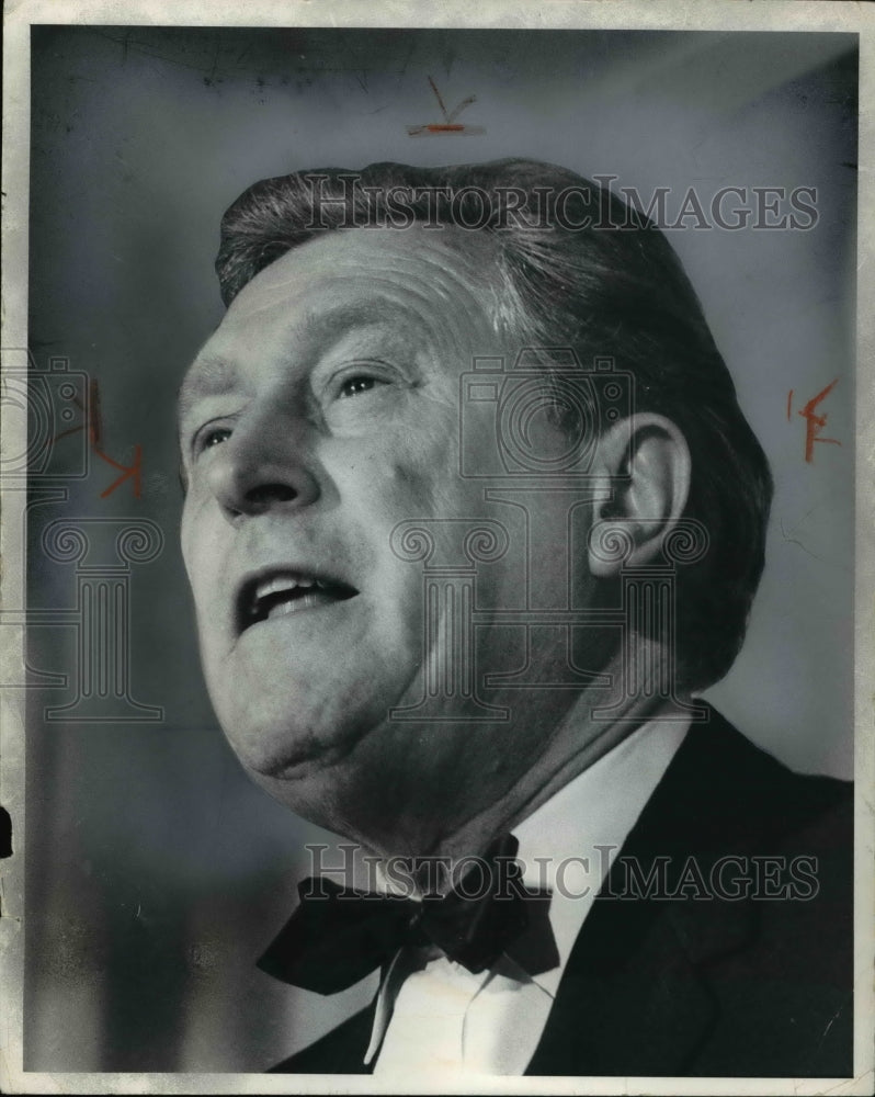 1972 Press Photo Charles Vanik At City Club Forum - cva46714 - Historic Images