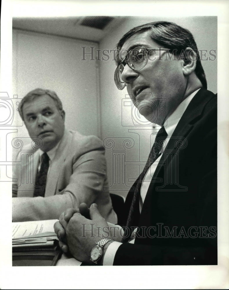 1988 Press Photo Giant Eagle Executives John Wallis &amp; Joseph Faccenda-Historic Images