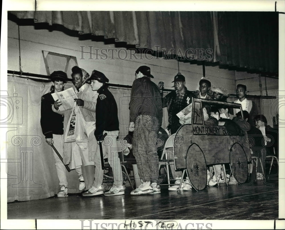 1990 Press Photo Harry E Davis School celebrates Black History - cva46990 - Historic Images