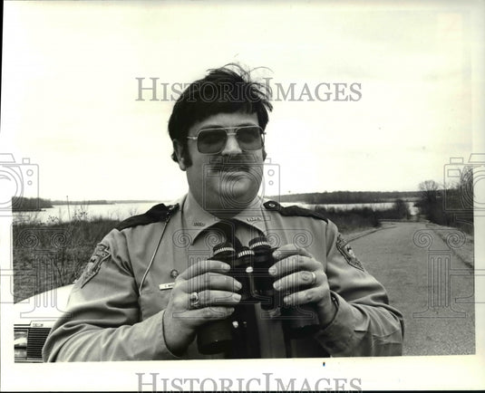 1982 Press Photo Ranger Carl Wadsworth of the West Branch State Park - Historic Images
