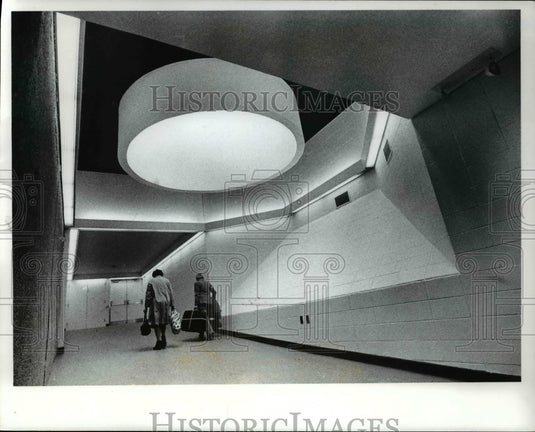 1977 Press Photo Cleveland Hopkins Airports - Historic Images