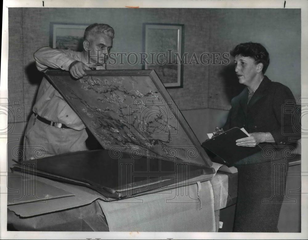 1961 Press Photo Frank Burnoski on Van Gogh&#39;s Almond Blossom - Historic Images