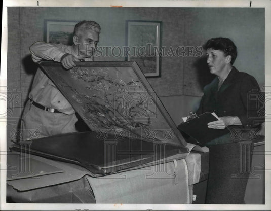 1961 Press Photo Frank Burnoski on Van Gogh's Almond Blossom - Historic Images