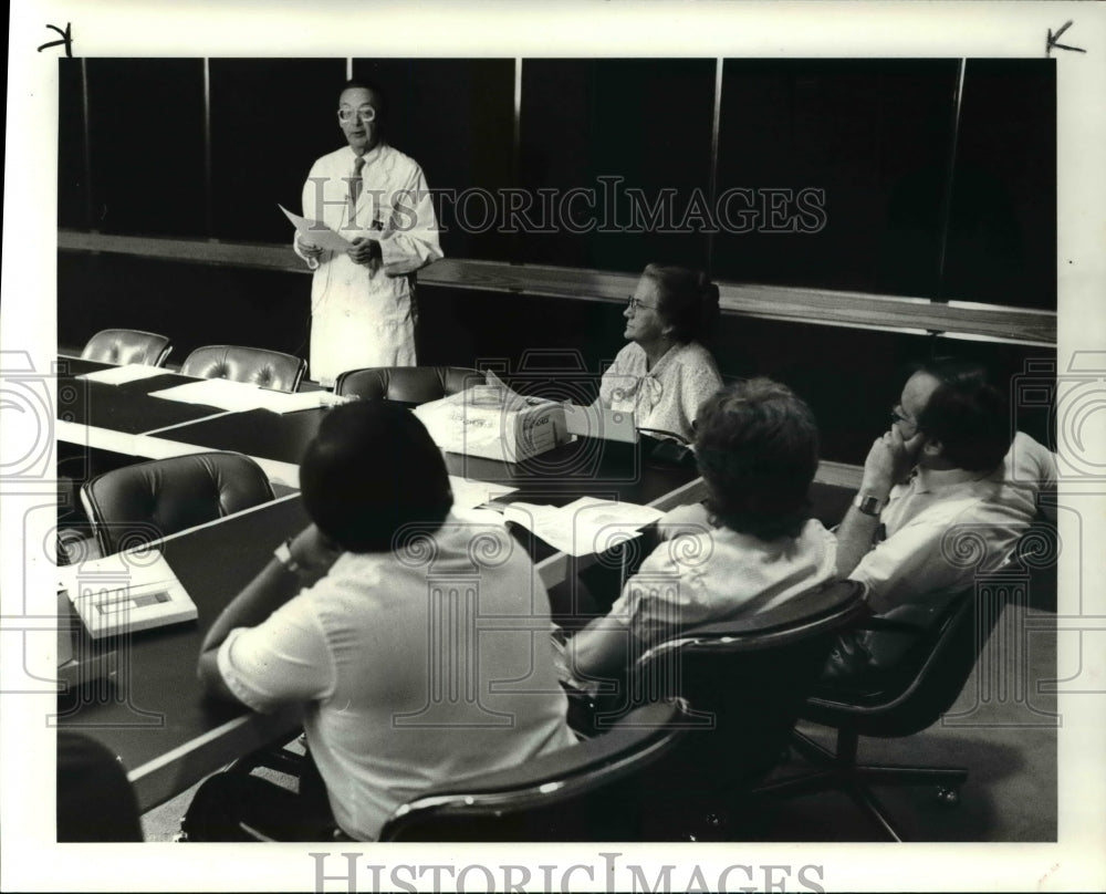 1984 Press Photo Participants in hypertension Clinic at Mount Sini Hospital-Historic Images