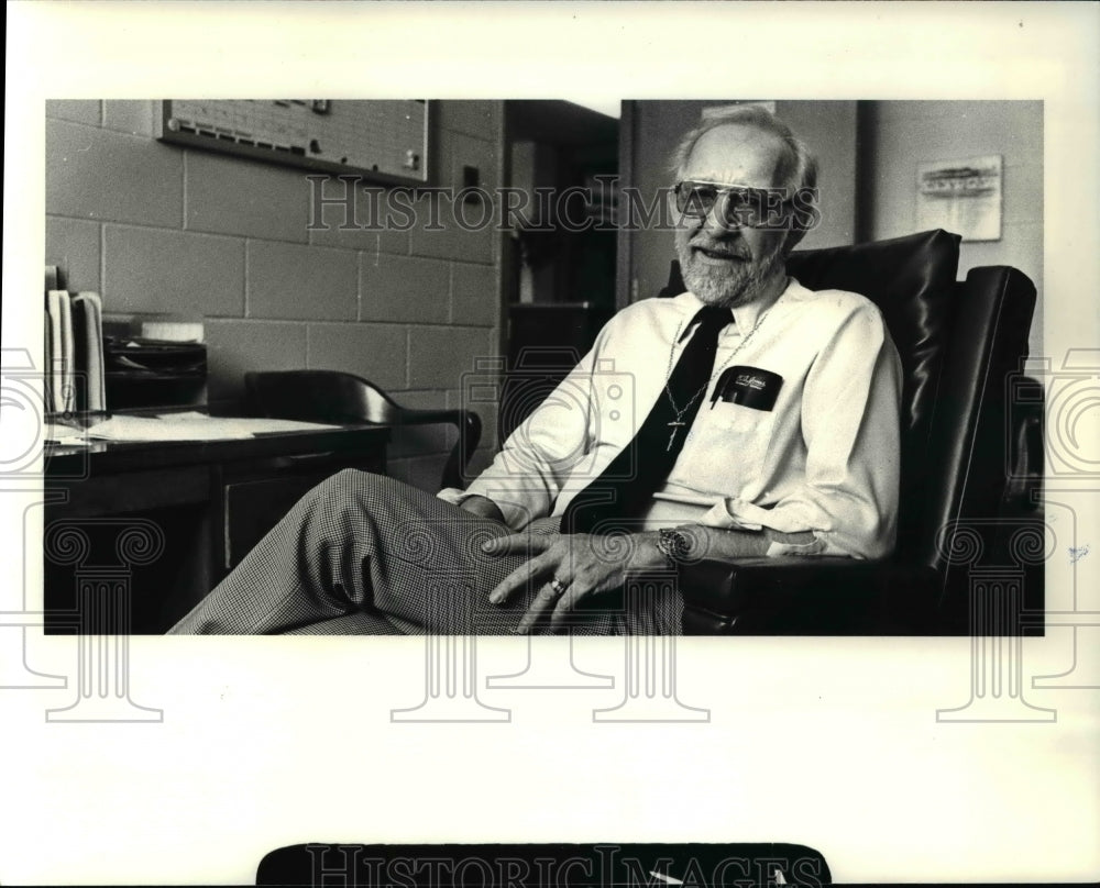 1983 Press Photo Richard Wallace, principal of Lutheran East High - cva47397-Historic Images