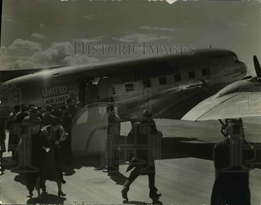 1937 Cleveland Airport  - Historic Images