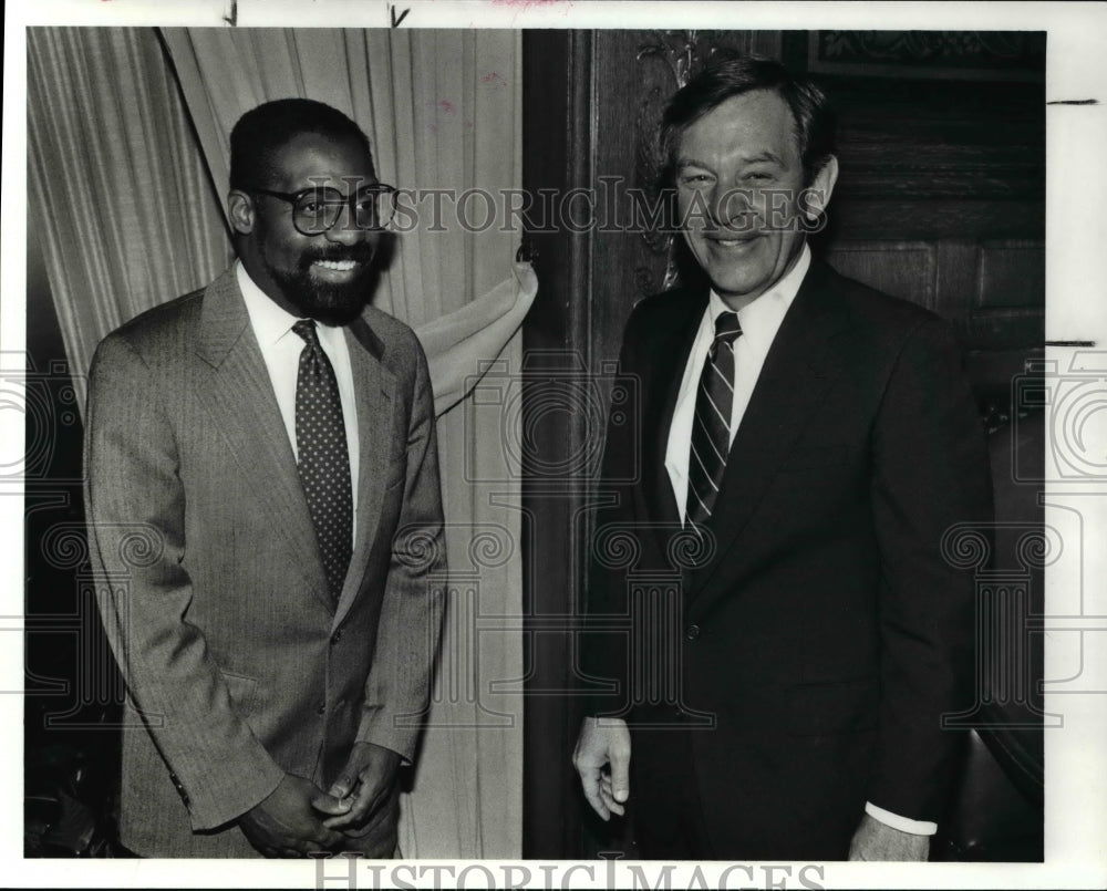 1989 Press Photo Mike White and Mayor George Voinovich - Historic Images