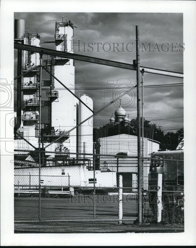 1989 Press Photo Air Products and Chemical in Oxygen Plant by Cervin Robinson - Historic Images