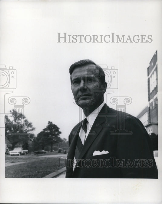 1971 Press Photo M Kip Sieber, Orange School board - Historic Images