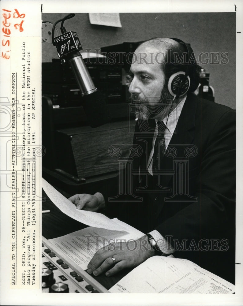 1991 Press Photo Robert Siegel, host National Public Radio All Things Considered - Historic Images