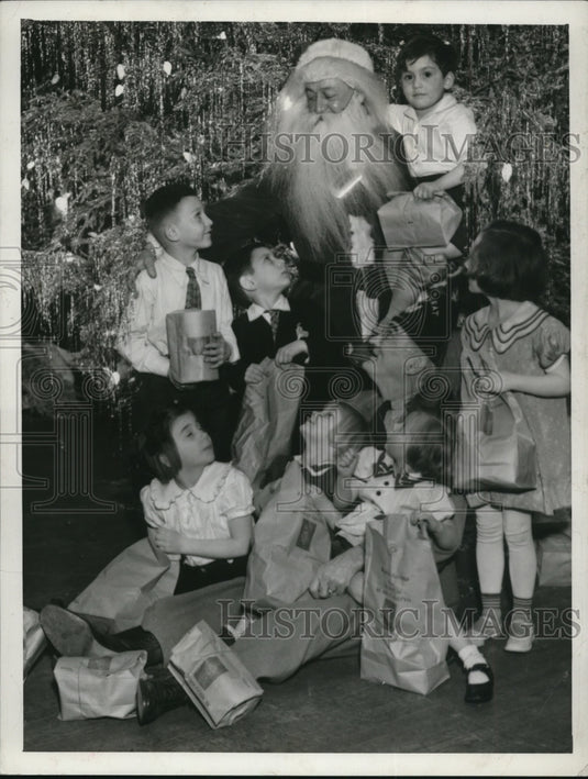 1938 Press Photo Santa Claus & Monarch William Williams of Al Sirat Grotto - Historic Images