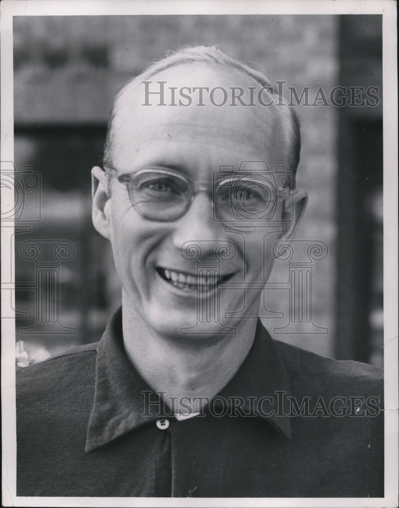 Press Photo Conductor Ron Slater of N. Amsted - cva48090 - Historic Images