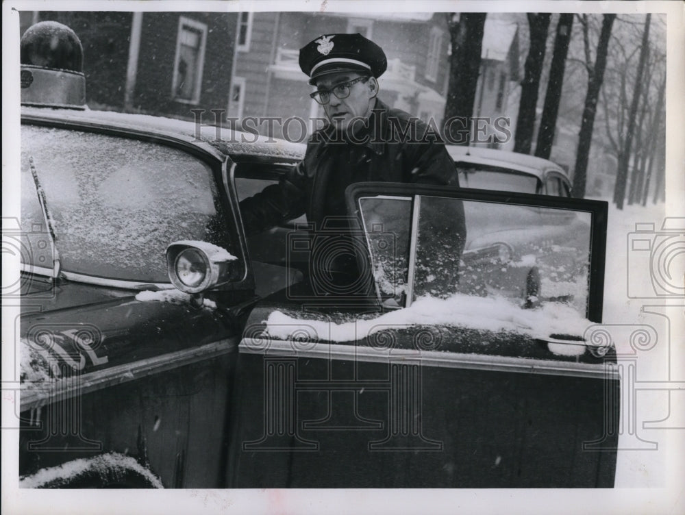 1960 Press Photo Police Chief Jack Sanford Conneaut Ohio - cva48538-Historic Images