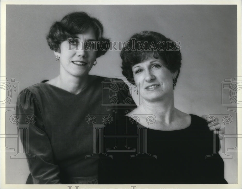 Press Photo Maxine Priest Stevens and Anne Epperson of Cleve Institute of Music - Historic Images