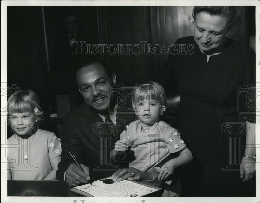 1968 Press Photo Mayor Carl B. Stokes - cva48729-Historic Images