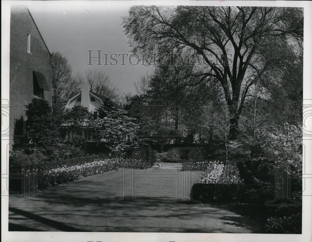 1953, 1953 Garden Tours - Historic Images