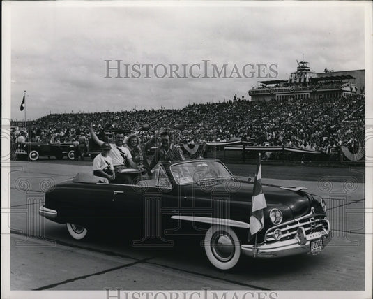 1970 Press Photo Fish Salmon, winner Goodyear Midget Race Event - Historic Images