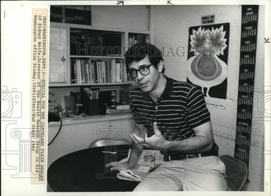 1982 Press Photo Sidney Wolfe, Director of the Health Research Group - Historic Images
