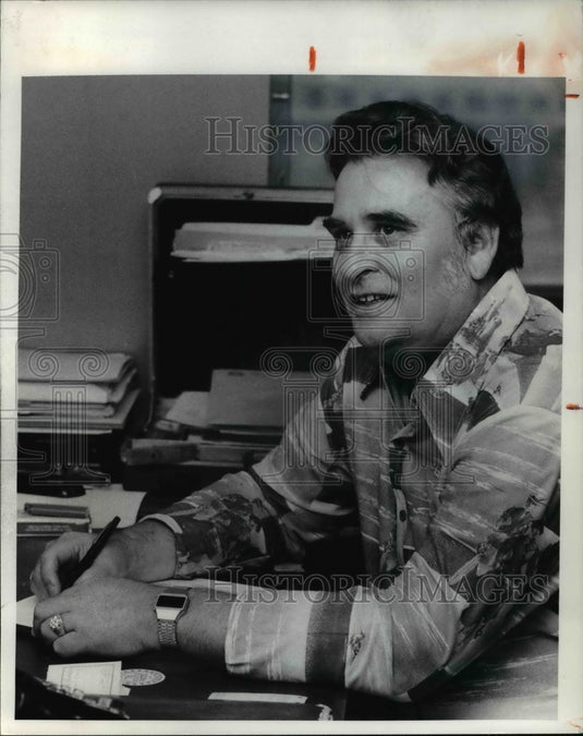 1977 Press Photo John A. Yates - cva49139 - Historic Images